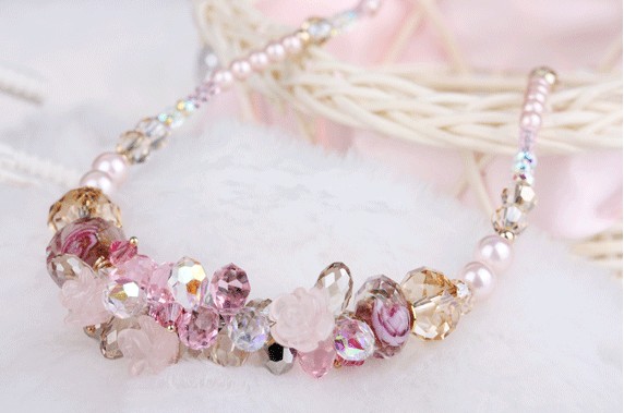 crystal charming necklace