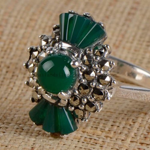 Thai Sterling SilverGreen Agate Butterfly Knot Ring